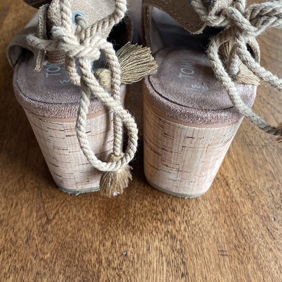 Shoes worn once - Picture 6 of 7